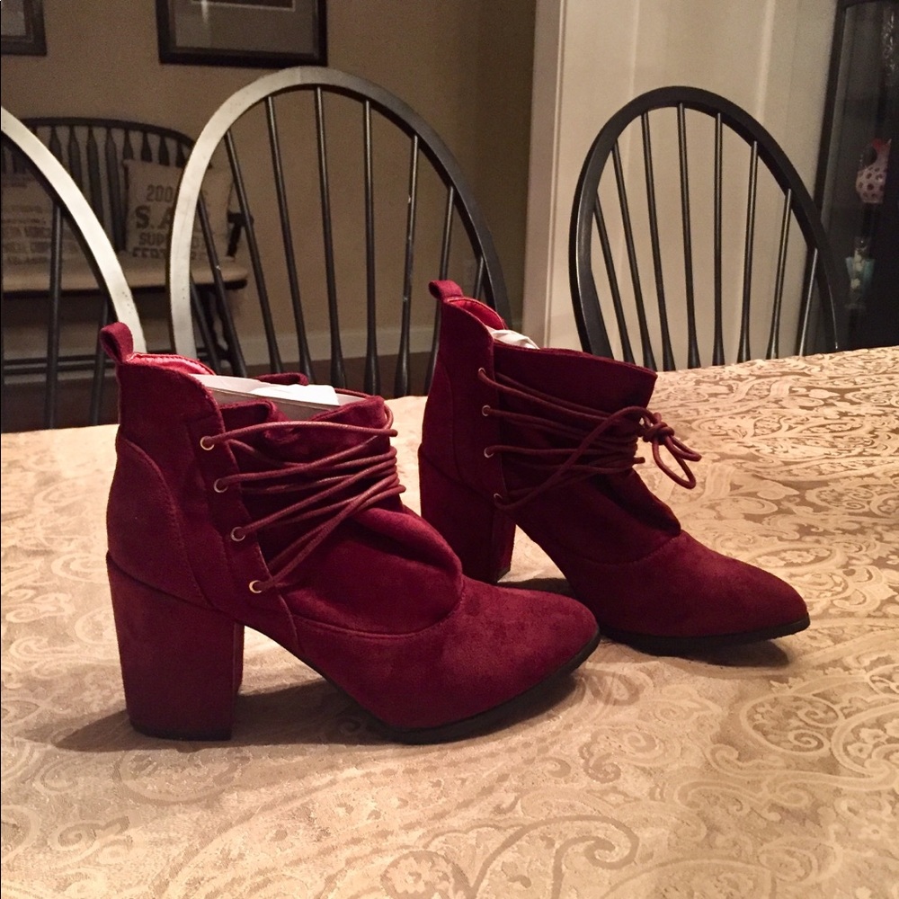 NEW lace up bootie in wine suede